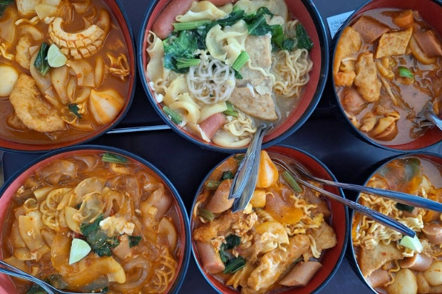 Mengapa Seblak Prasmanan Begitu Populer