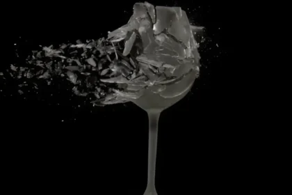 Apakah Gelas yang Pecah Bisa Kembali Utuh