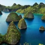 Asiknya Menikmati Alam Raja Ampat yang Memanjakan Mata