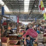 Harga Bawang Merah Naik di Pasar Induk Kramat Jati