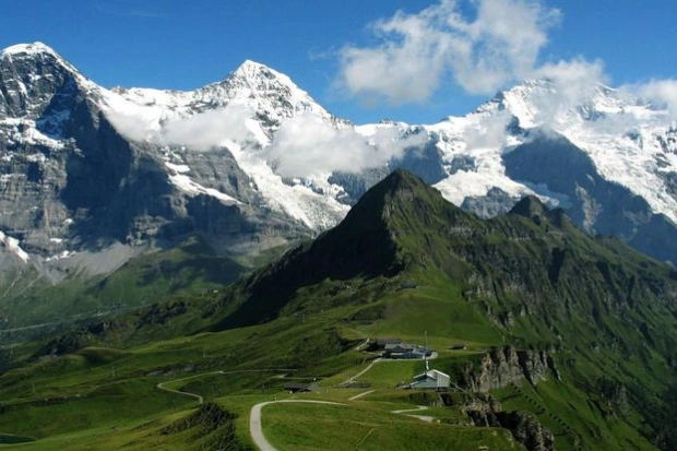 Keagungan Pegunungan Alpen